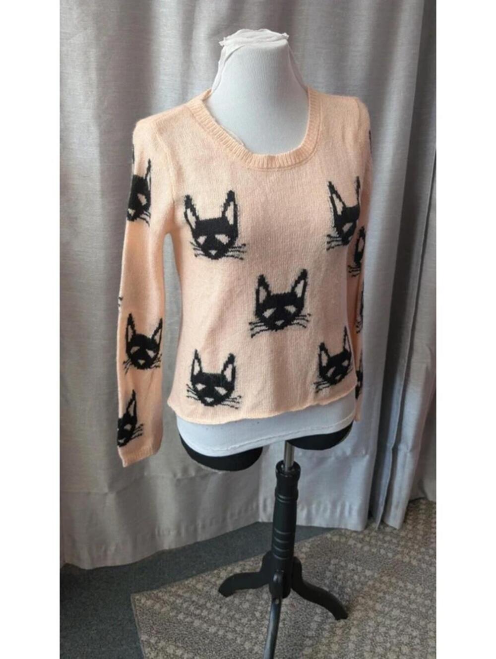 SOLD Pale Pink Black Cat Sweater L